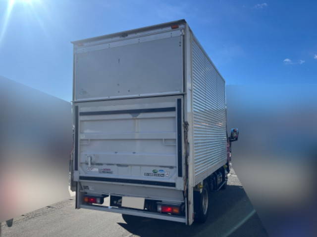 三菱ふそうキャンターアルミバン小型（2t・3t）[写真02]