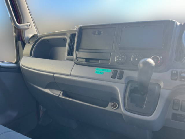 三菱ふそうキャンターアルミバン小型（2t・3t）[写真33]