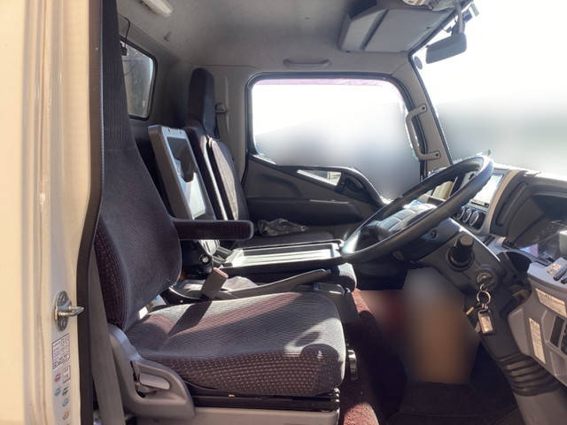 三菱ふそうキャンターセーフティローダー小型（2t・3t）[写真32]