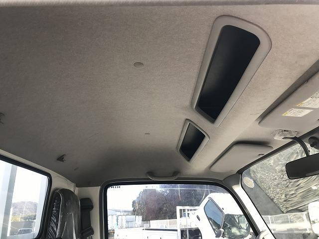 日野デュトロ平ボディ小型（2t・3t）[写真15]