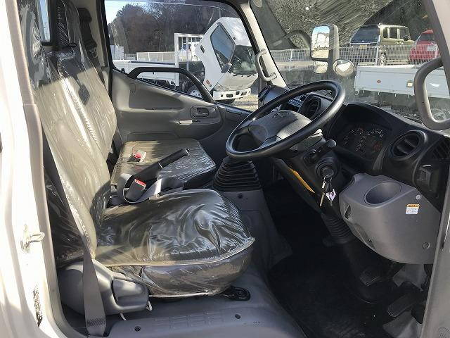 日野デュトロ平ボディ小型（2t・3t）[写真27]