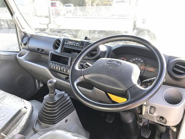 日野デュトロ平ボディ小型（2t・3t）[写真28]