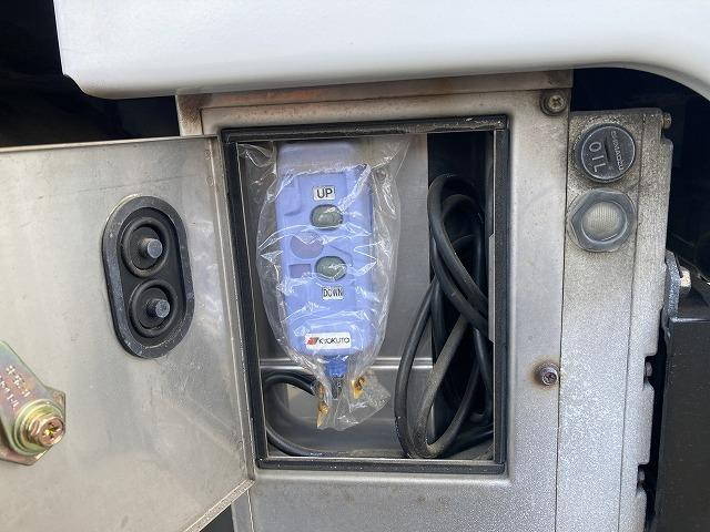 いすゞエルフ平ボディ小型（2t・3t）[写真22]