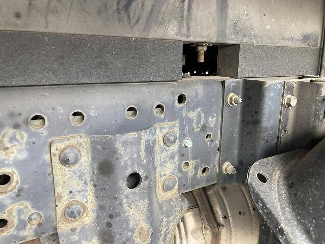 いすゞエルフ平ボディ小型（2t・3t）[写真25]