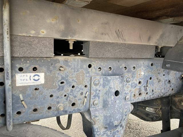 いすゞエルフ平ボディ小型（2t・3t）[写真26]