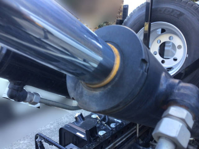 いすゞフォワードコンテナ専用車中型（4t）[写真10]