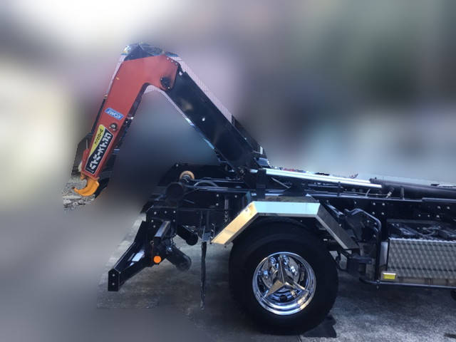 いすゞフォワードコンテナ専用車中型（4t）[写真08]