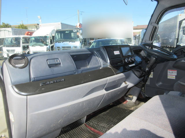 三菱ふそうキャンタークレーン6段小型（2t・3t）[写真15]