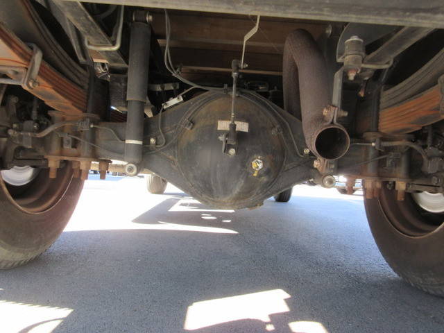 三菱ふそうキャンタークレーン6段小型（2t・3t）[写真09]