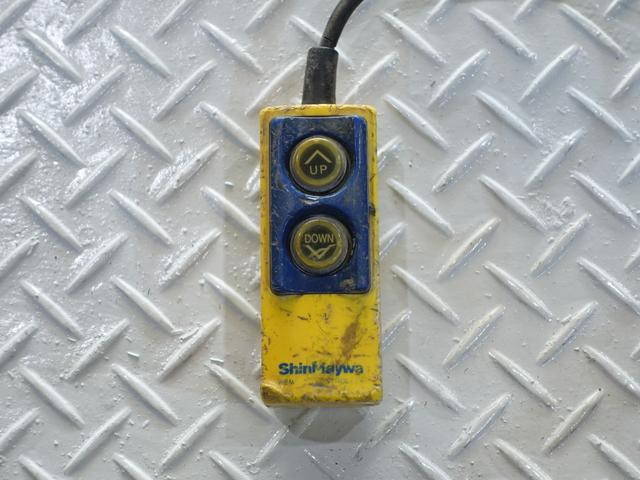 三菱ふそうキャンターアルミバン小型（2t・3t）[写真11]