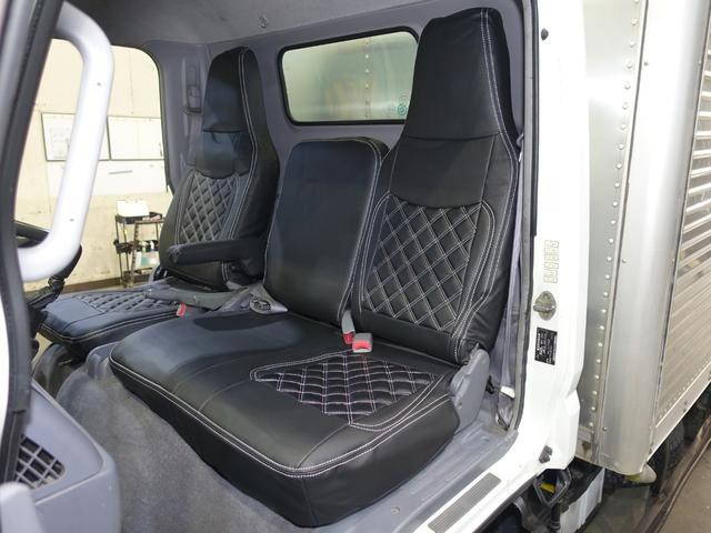 三菱ふそうキャンターアルミバン小型（2t・3t）[写真23]