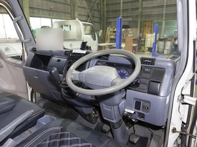 三菱ふそうキャンターアルミバン小型（2t・3t）[写真26]