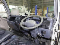 三菱ふそうキャンターアルミバン小型（2t・3t）[写真26]