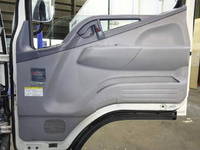 三菱ふそうキャンターアルミバン小型（2t・3t）[写真27]