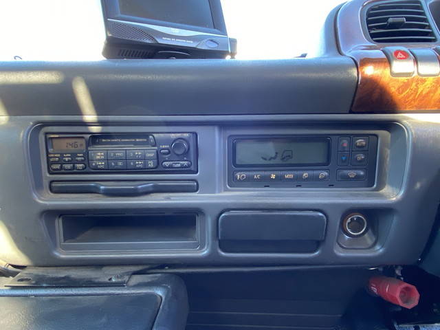 いすゞエルフクレーン4段小型（2t・3t）[写真36]