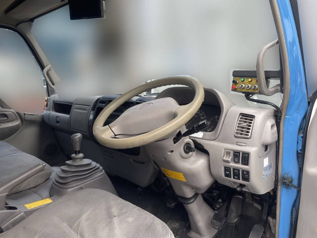 日野デュトロパッカー車（塵芥車）小型（2t・3t）[写真31]