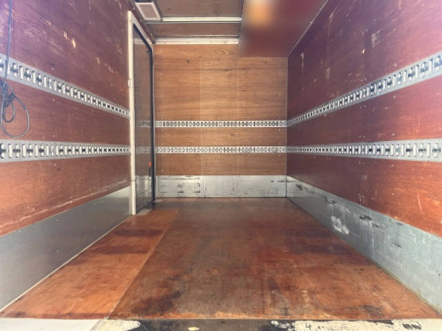 三菱ふそうキャンターアルミバン小型（2t・3t）[写真10]