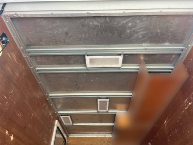 三菱ふそうキャンターアルミバン小型（2t・3t）[写真11]