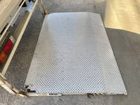 三菱ふそうキャンターアルミバン小型（2t・3t）[写真19]