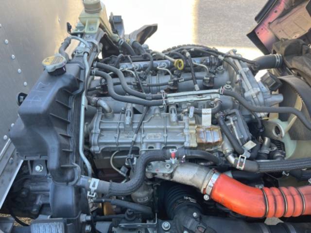 三菱ふそうキャンターアルミバン小型（2t・3t）[写真27]