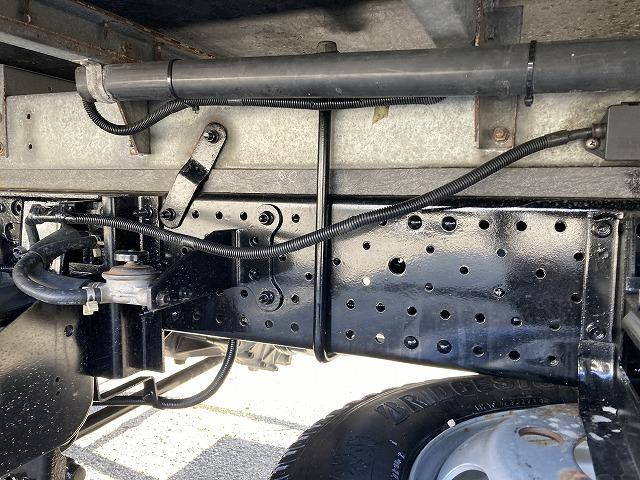 いすゞエルフアルミバン小型（2t・3t）[写真25]