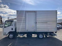 いすゞエルフアルミバン小型（2t・3t）[写真05]