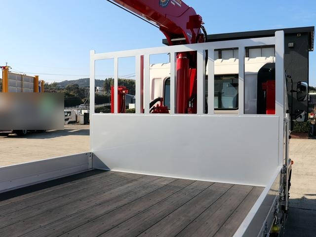 日野レンジャーセルフクレーン4段増トン（6t・8t）[写真18]