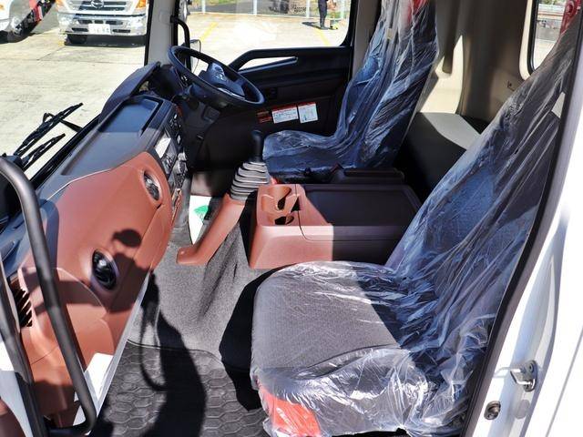 日野レンジャーセルフクレーン4段増トン（6t・8t）[写真28]