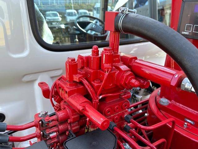 日野レンジャーセルフクレーン4段増トン（6t・8t）[写真38]