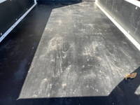 三菱ふそうキャンター平ボディ小型（2t・3t）[写真12]