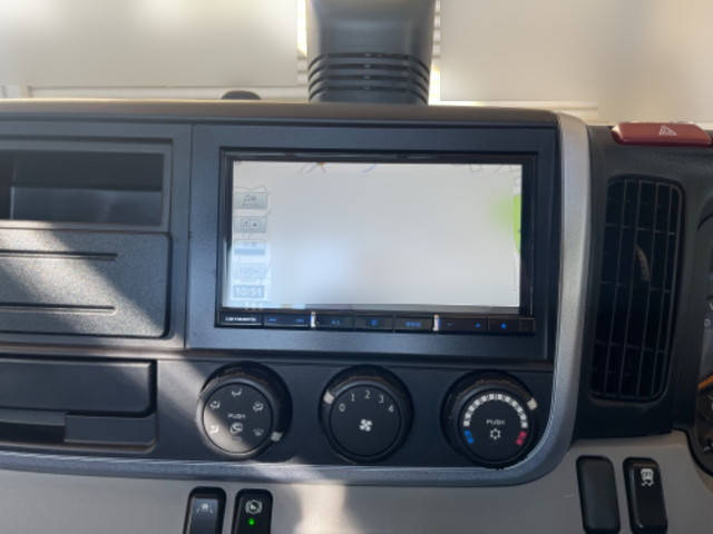 三菱ふそうキャンター平ボディ小型（2t・3t）[写真27]