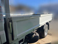 三菱ふそうキャンター平ボディ小型（2t・3t）[写真05]