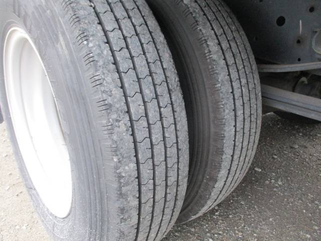 いすゞエルフアルミバン小型（2t・3t）[写真10]