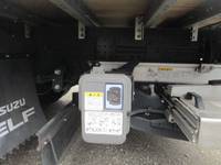 いすゞエルフアルミバン小型（2t・3t）[写真12]