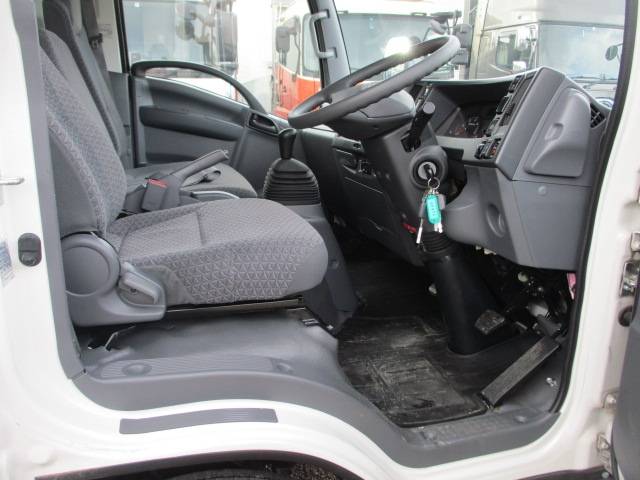 いすゞエルフアルミバン小型（2t・3t）[写真14]