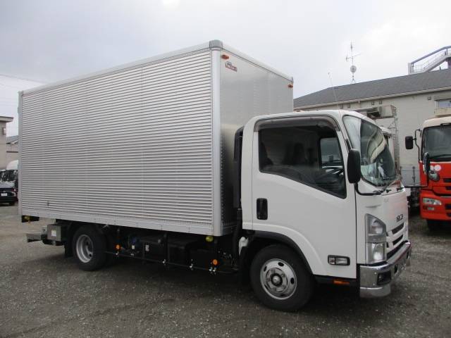 いすゞエルフアルミバン小型（2t・3t）[写真03]