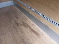 いすゞエルフアルミバン小型（2t・3t）[写真06]