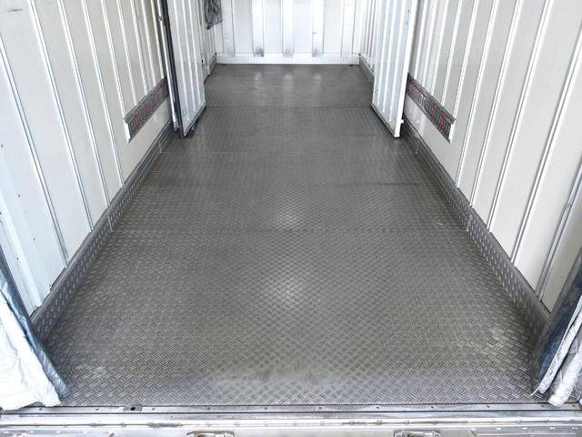 いすゞフォワード冷凍車（冷蔵車）中型（4t）[写真10]