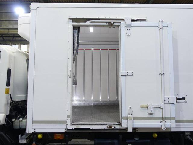 いすゞフォワード冷凍車（冷蔵車）中型（4t）[写真12]