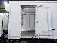 いすゞフォワード冷凍車（冷蔵車）中型（4t）[写真13]