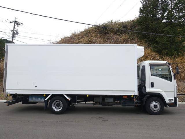 いすゞフォワード冷凍車（冷蔵車）中型（4t）[写真03]