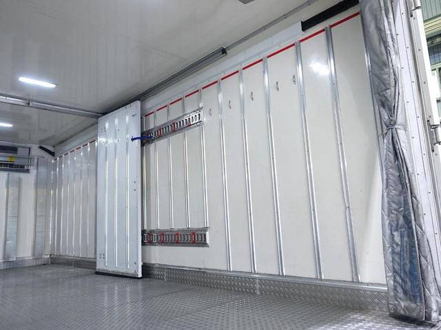 いすゞフォワード冷凍車（冷蔵車）中型（4t）[写真08]