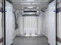 いすゞフォワード冷凍車（冷蔵車）中型（4t）[写真10]