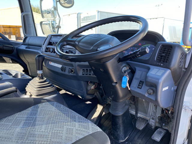 日野レンジャーレッカー車増トン（6t・8t）[写真34]