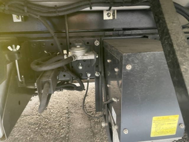 いすゞエルフアルミウイング小型（2t・3t）[写真15]