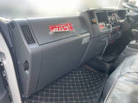 いすゞエルフアルミウイング小型（2t・3t）[写真22]