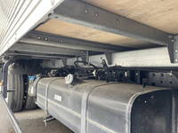 三菱ふそうキャンターアルミバン小型（2t・3t）[写真10]