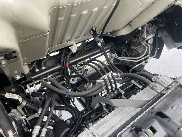 三菱ふそうキャンターアルミバン小型（2t・3t）[写真14]