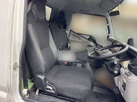 三菱ふそうキャンターアルミバン小型（2t・3t）[写真18]