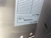 三菱ふそうキャンターアルミバン小型（2t・3t）[写真05]